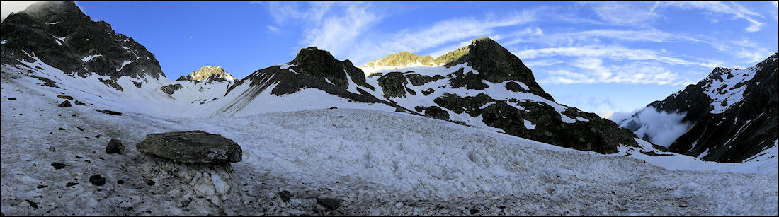 #2 bas de la combe : c bas de la combe : c'est glauque, mais le soleil est au dessus