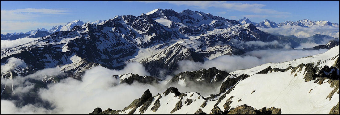 #6 sous le sommet : vue rapprochée sur le pic de l sous le sommet : vue rapprochée sur le pic de l'étendard