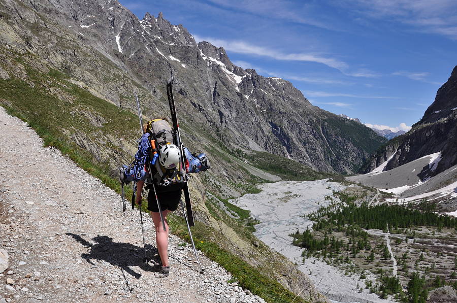 #1 Ski d Ski d'été : Les joies de la fin de saison, ses gros sacs, ses approches en baské...