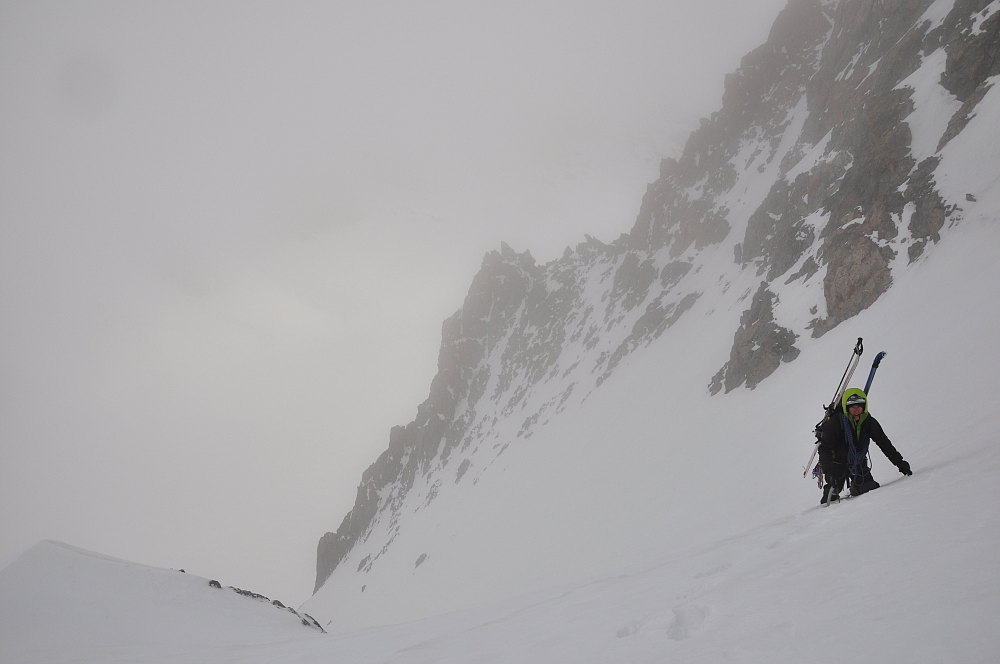 #12 Brêche des Ecrins : Et soudain, on se retrouve dans le nuage Brêche des Ecrins : Et soudain, on se retrouve dans le nuage
