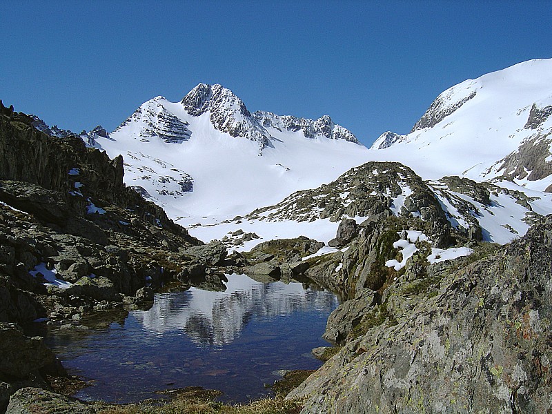 #3 sur les Rochers du Génépy : un parcours de crête plein d sur les Rochers du Génépy : un parcours de crête plein d'émotions