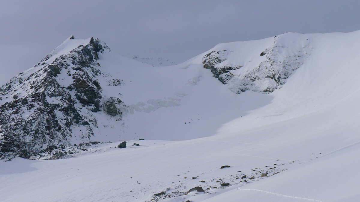 #2 Col des Roches : Le petit point entre soleil et ombre, c Col des Roches : Le petit point entre soleil et ombre, c'est jpc qui trace, merci à lui