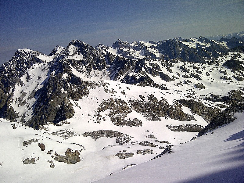 #4 tout blanc : vue générale, c tout blanc : vue générale, c'est encore l'hiver