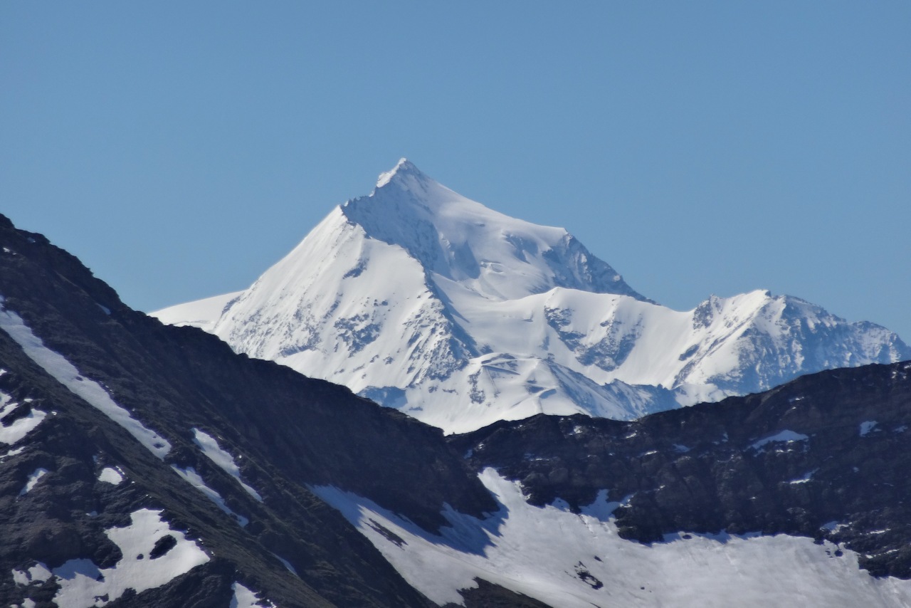 #17 Par delà les crêtes : Le Mont Pourri. Par delà les crêtes : Le Mont Pourri.