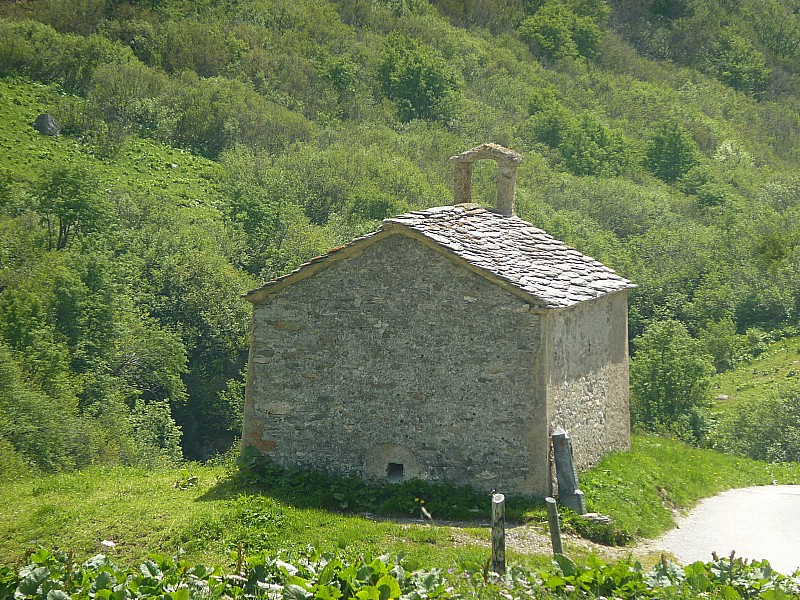 #27 Ville des glaciers : Petite chapelle à côté des blokauss Ville des glaciers : Petite chapelle à côté des blokauss