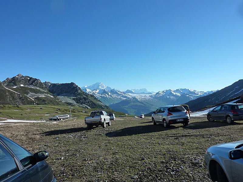 #1 parking : Du monde au parking au jourd parking : Du monde au parking au jourd'hui. Effet internet (Skitour) oblige.