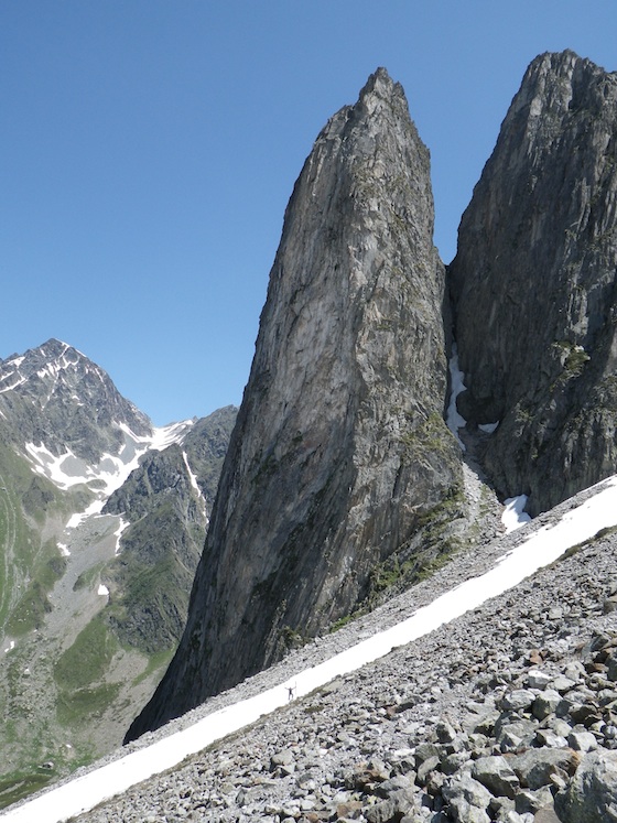 #4 Après le Mouchillon : On aura skié jusqu Après le Mouchillon : On aura skié jusqu'au bout ! On aperçoit le refuge en bas...