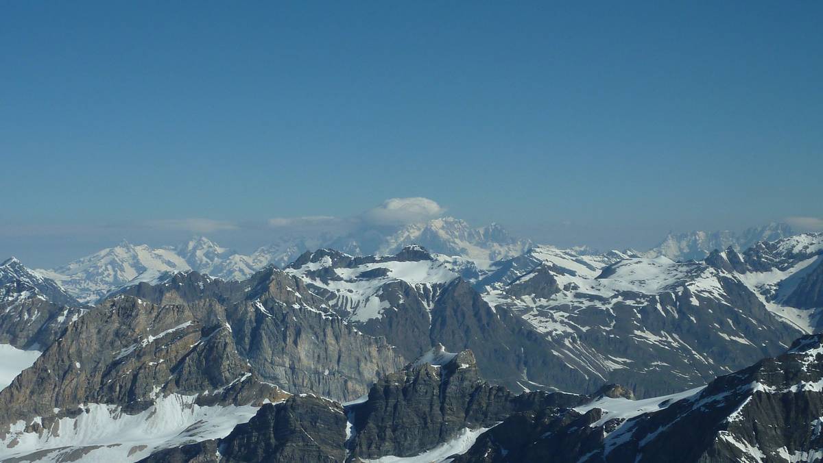 #20 Mont Blanc : pas la bonne journée, il a mis son chapeau ! Mont Blanc : pas la bonne journée, il a mis son chapeau !