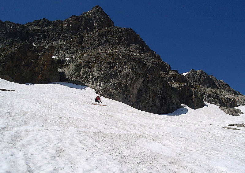 #11 Fin de descente : Bonne neige dans les pentes nord Fin de descente : Bonne neige dans les pentes nord