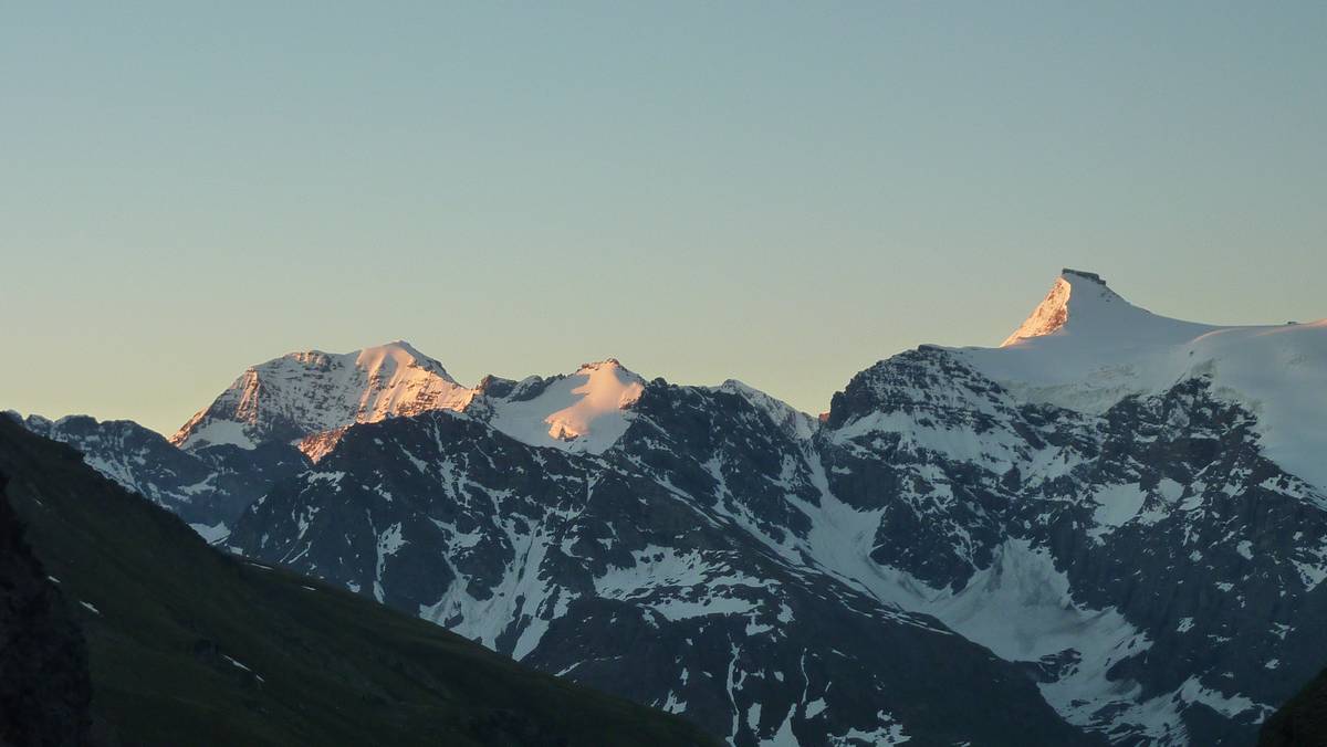 #11 Lever de soleil : la Grande Ciamarella et l Lever de soleil : la Grande Ciamarella et l'Albaron s'illuminent