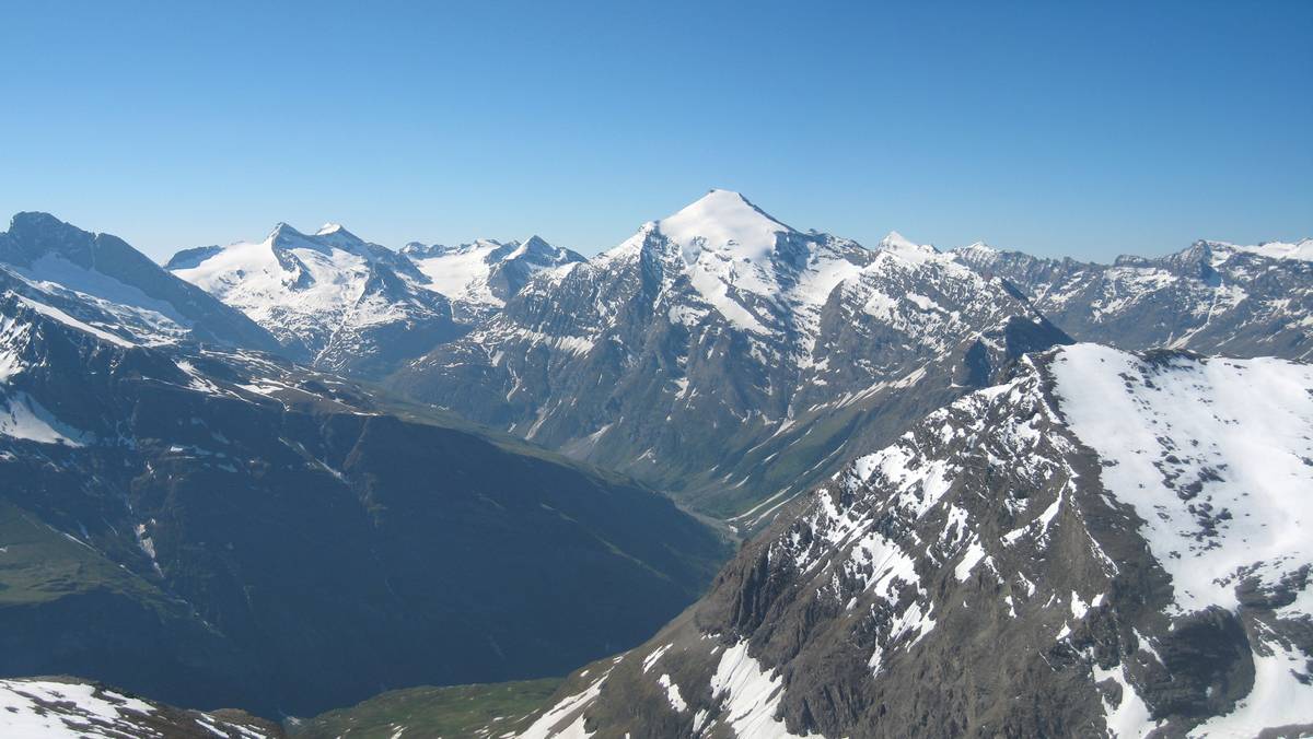#3 Vers le sud : vue imprenable sur Charbonnel Vers le sud : vue imprenable sur Charbonnel