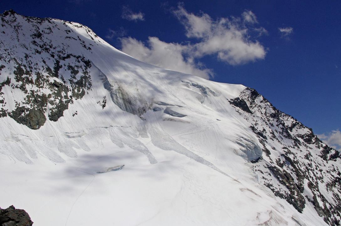 #8 Face Nord en après-midi : Orientée NW... la face N du Pourrie est souvent parcourue dans l Face Nord en après-midi : Orientée NW... la face N du Pourrie est souvent parcourue dans l'ombre. à 14h30... nous la voyons en pleine lumière.
