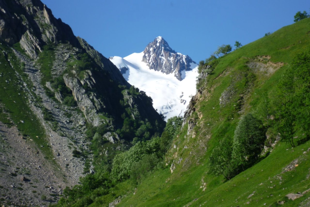 #6 Depuis la route du Cormet : Un dernier coup d Depuis la route du Cormet : Un dernier coup d'oeil sur l'Aiguille. (photo D.Moreau)