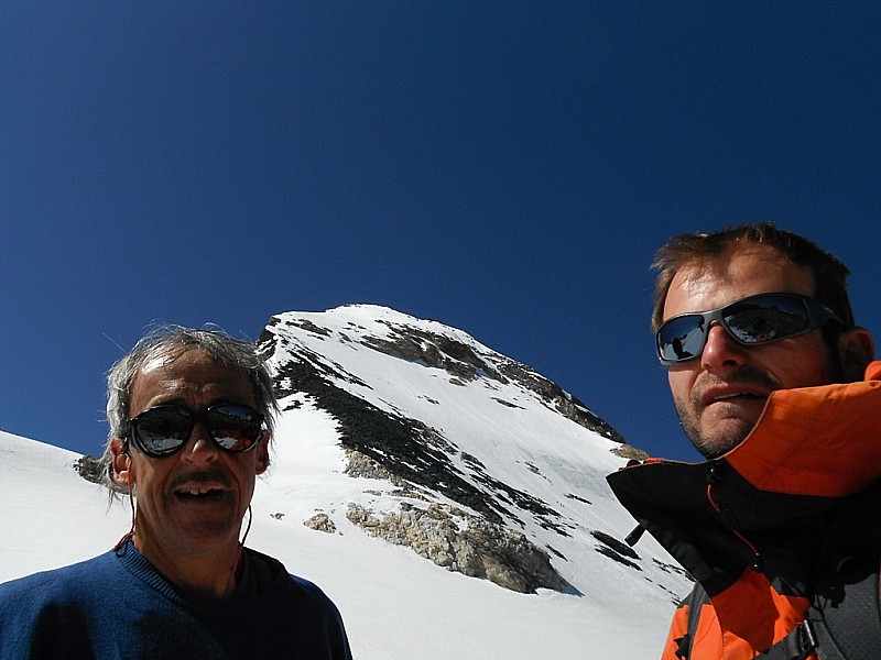 #22 Et voilà : Reste plus qu Et voilà : Reste plus qu'à trouver les derniers névés à skier.