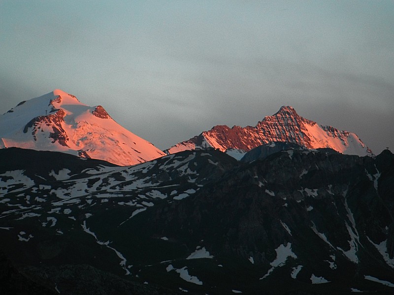 #11 Couché de soleil : Feu sur grande motte et grande casse Couché de soleil : Feu sur grande motte et grande casse