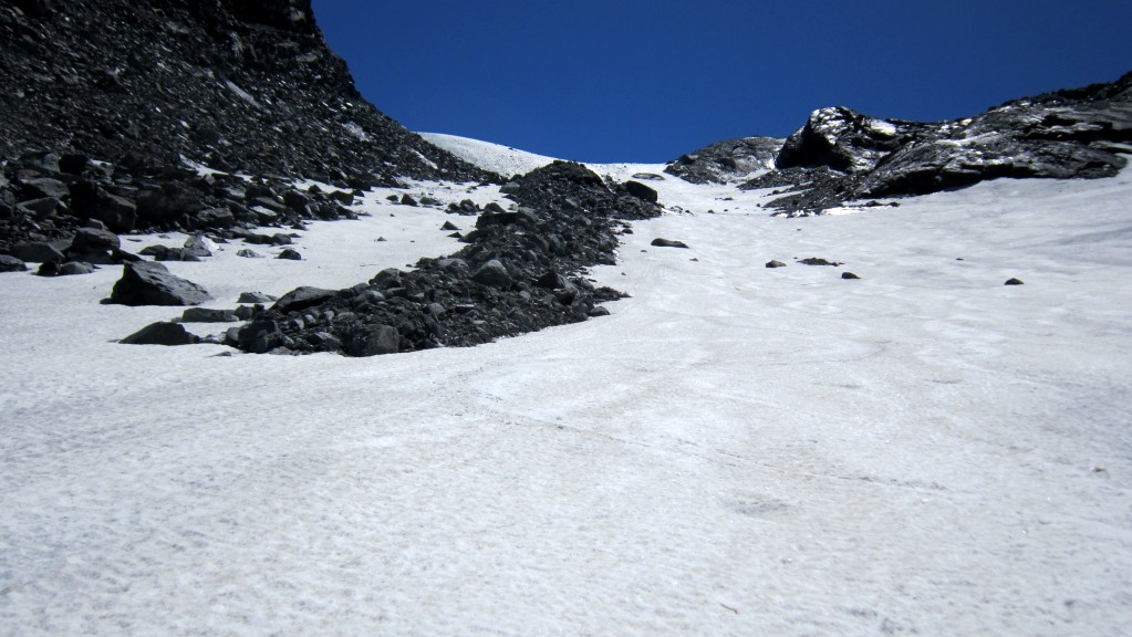 Sous le Col de Thorens : Il reste une petite bande de neige à droite ... pour combien de temps ?