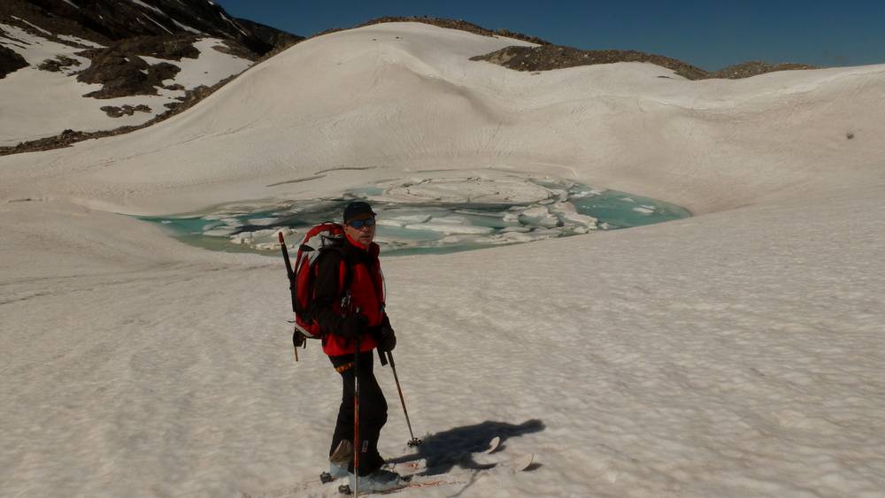 #13 Tsanteleina : Fin de la "vraie" descente vers 2900 ; après, 400 m de névés à bricoler ! Tsanteleina : Fin de la "vraie" descente vers 2900 ; après, 400 m de névés à bricoler !
