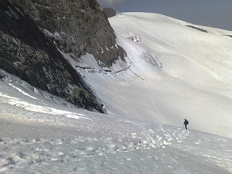 #1 Sous col de la Girose : Sous le col de la Girose, côté W du bombé, ça passe bien mieux ! Sous col de la Girose : Sous le col de la Girose, côté W du bombé, ça passe bien mieux !