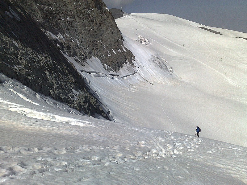 Sous col de la Girose : Sous le col de la Girose, côté W du bombé, ça passe bien mieux !