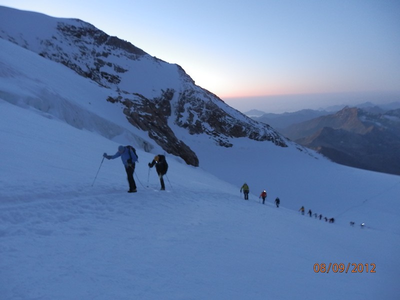 #14 En cours d En cours d'ascension : La longue procession des alpinistes