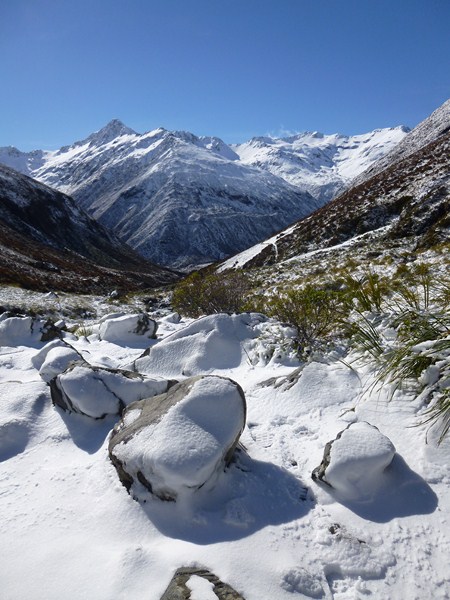#1 Otira Valley : La station de ski Temple Bassin se trouve dans la combe au fond à droite. Otira Valley : La station de ski Temple Bassin se trouve dans la combe au fond à droite.