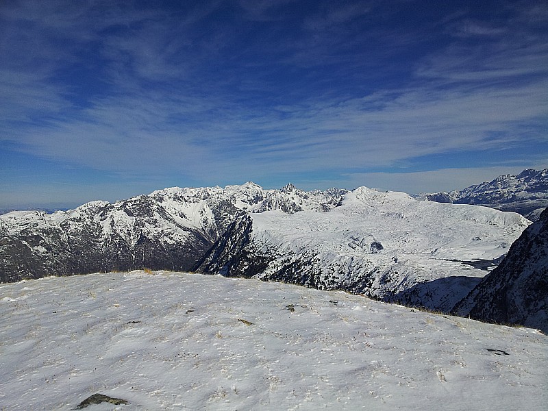 #5 sommet 2 : Belledonne depuis le sommet (cherchez le Mont blanc) sommet 2 : Belledonne depuis le sommet (cherchez le Mont blanc)