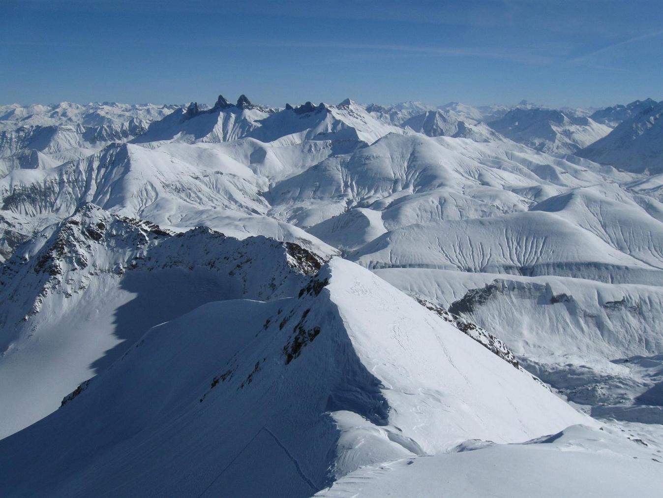 Depuis le sommet : Aiguilles d'Arves et de la Saussaz