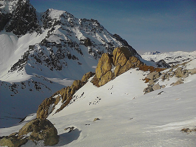 #3 Couloir : Le col de la roue à gauche, vue du couloir W Couloir : Le col de la roue à gauche, vue du couloir W