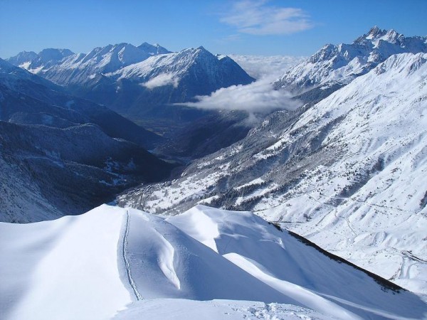 #1 Vue d Vue d'ensemble : Vue sur les crêtes, le Taillefer et la vallée.