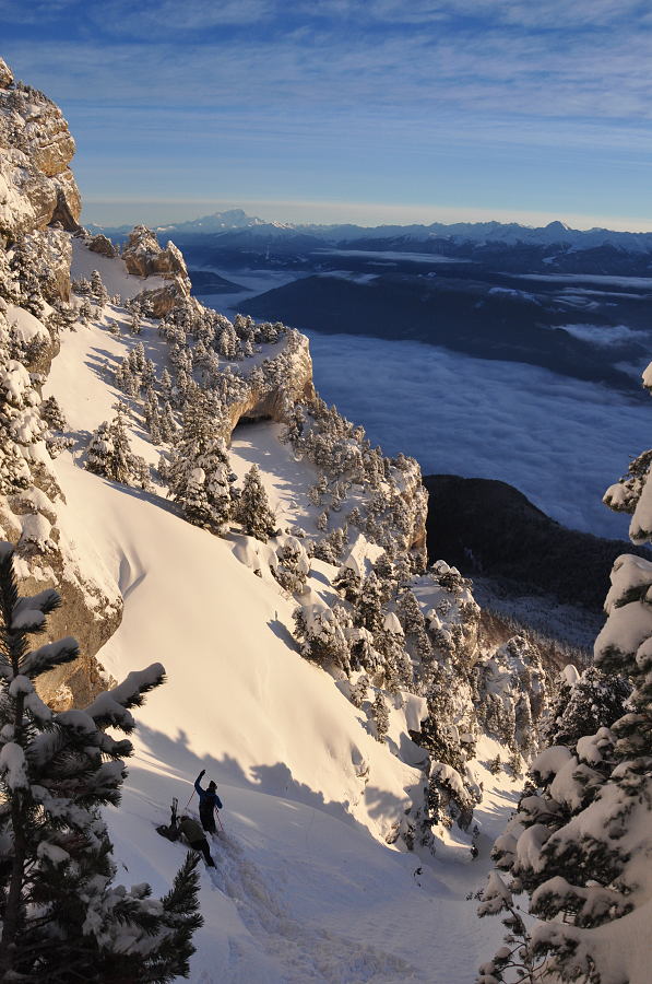 Couloir rectiligne : Belle synchro avec le soleil qui arrive pour les premiers virages