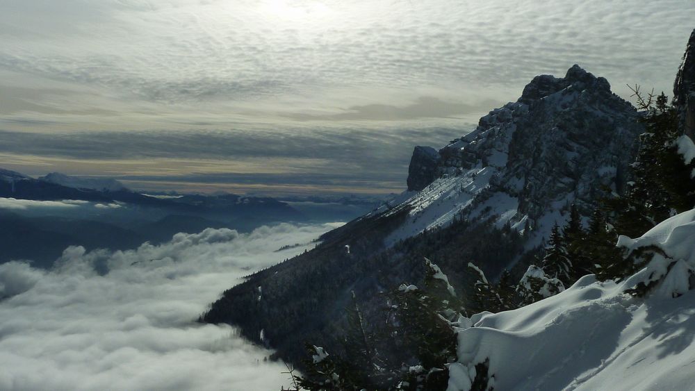 #4 Grésivaudan : un mix de nuages bas et de voile d Grésivaudan : un mix de nuages bas et de voile d'altitude