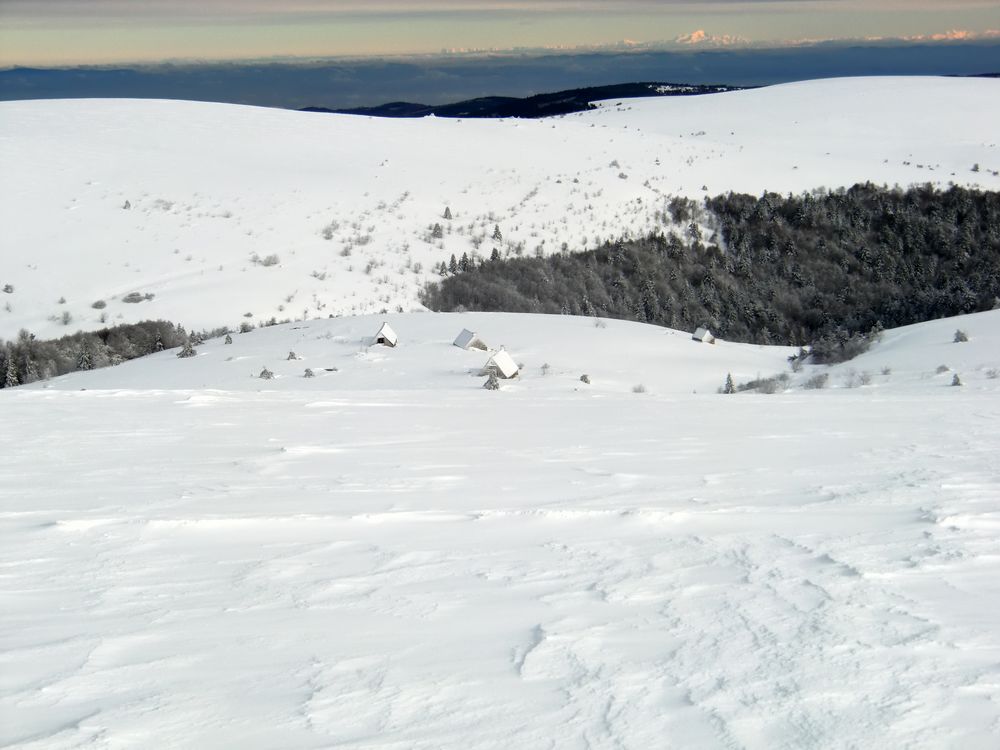 Les alpes : Vu depuis le sommet de Monthiallier, ce sera l'itinéraire de descente!