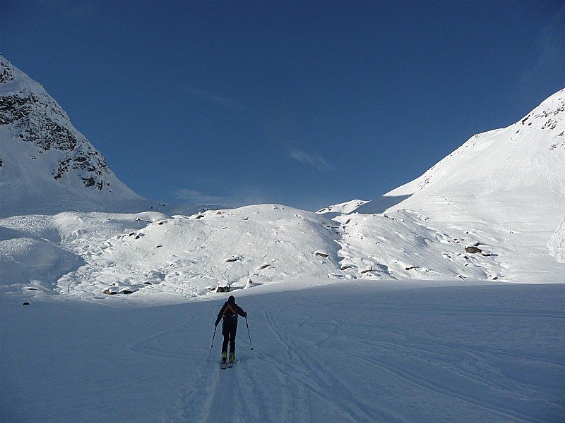 #1 Monts Tellier : Grand ciel bleu, neige légèrement croûtée au départ. Monts Tellier : Grand ciel bleu, neige légèrement croûtée au départ.