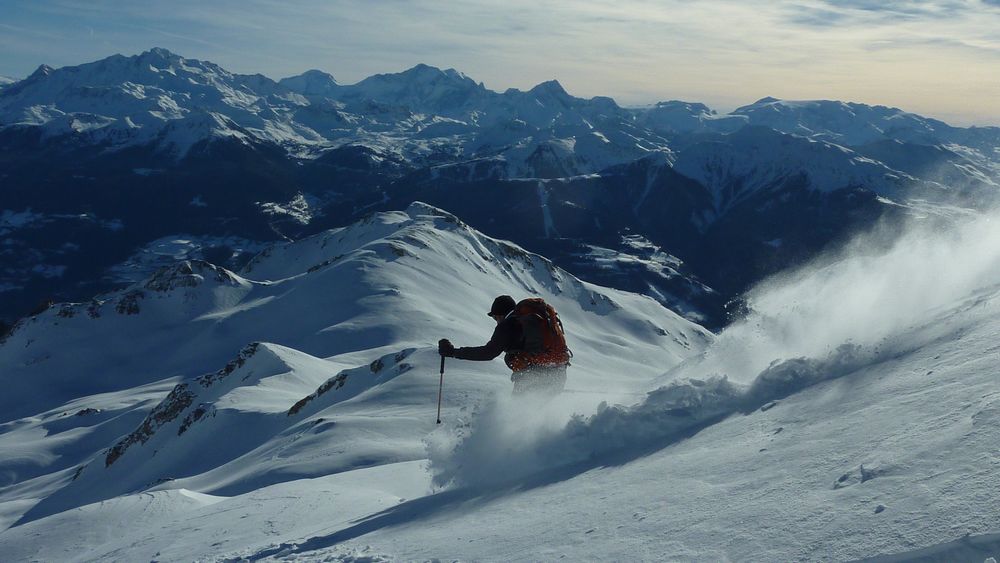 Friz attaque : la neige fume devant Bellecote et la Grande Casse