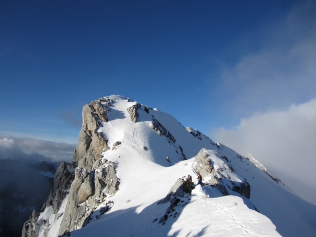 #3 Le sommet : Le soleil est de retour Le sommet : Le soleil est de retour