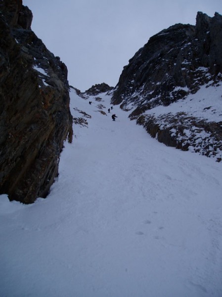 #1 couloir Gran Bagna : En bas du couloir, Federico, Andrea, Mario et Marilena (photo Walterminator Rivoira) couloir Gran Bagna : En bas du couloir, Federico, Andrea, Mario et Marilena (photo Walterminator Rivoira)