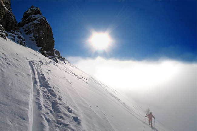 Tête Pelouse : Sortie du brouillard au pied de Tête Pelouse.