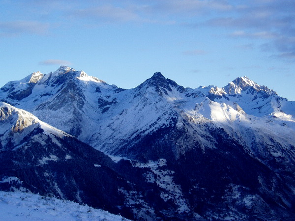 #10 Vers l Vers l'ouest : En face, combe de l'Orgère, nettement moins enneigée: Grand Roc, col de la Masse, Rateau d'Aussois et Dent Parrachée, que de souvenirs...