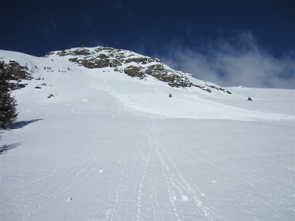 #8 Seconde coulée : Sur les pentes de droite juste avant le verrou à la sortie de la forêt Seconde coulée : Sur les pentes de droite juste avant le verrou à la sortie de la forêt