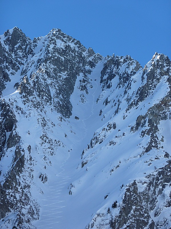 nous, vue de loin : photo piqué sur la sortie du Natey, merci !