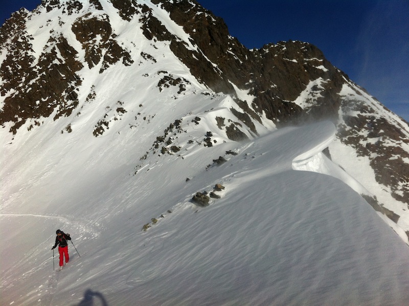 #19 Corniche au col des Balmettes : Faisons donc une pause juste là dessous ! Corniche au col des Balmettes : Faisons donc une pause juste là dessous !