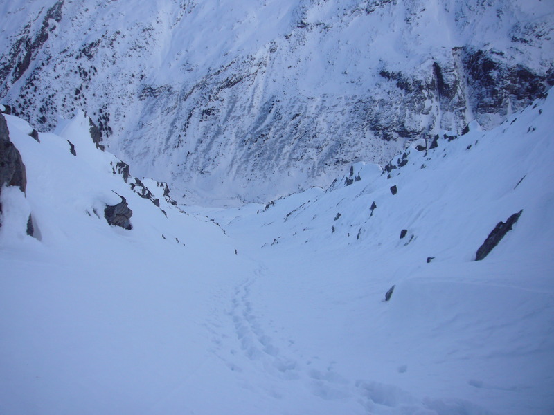 Etache face E : le haut du couloir supérieur. Bonne pente, miam !