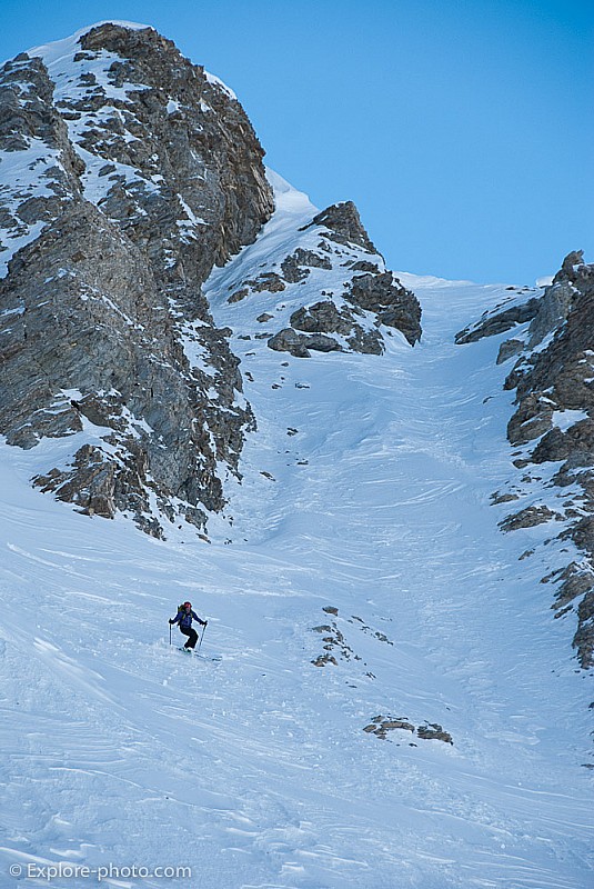 #27 descente du couloir : descente sur le trou de l descente du couloir : descente sur le trou de l'aigle depuis la côte 2865