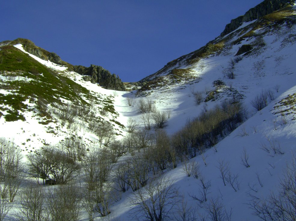 #4 Puy de Cacadogne : descente vers le Mont Dore Puy de Cacadogne : descente vers le Mont Dore