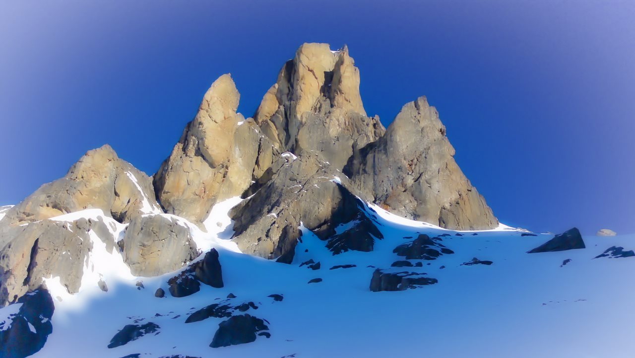 Aiguille du grand Fond : Contrefort depuis pente ESE