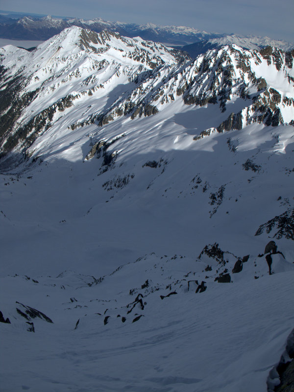 Grand Crozet : la face a été skiée en début de semaine, bon grip, mais p'tain que c'est raide, plus raide que le SW du Grand Miceau !