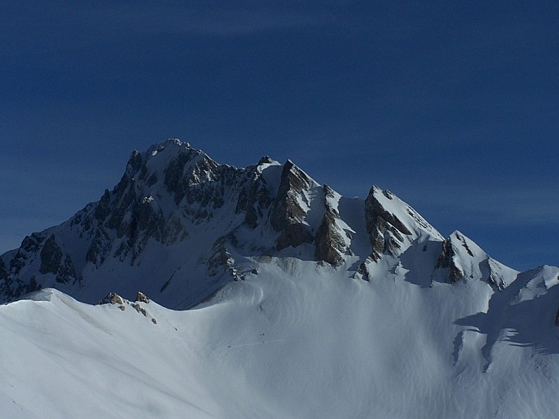 #11 Cime de Lancheton : Pointe du Vallon et les roches rouges vu du sommet. Cime de Lancheton : Pointe du Vallon et les roches rouges vu du sommet.