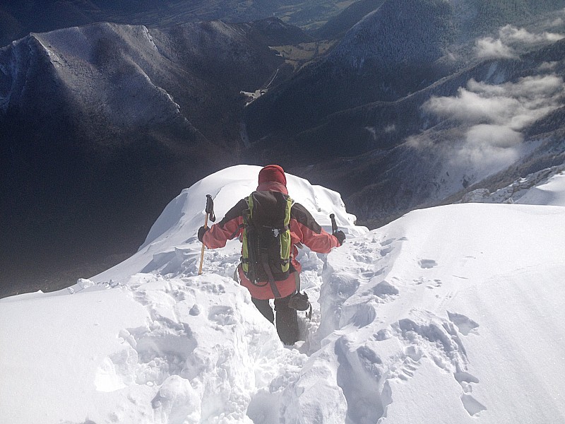 #15 Rochers de l Rochers de l'Ours : Face Est. Juste au dessus de St Paul de Varces pour le casse croûte et à l'abri du vent !