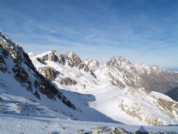 #7 Col de frémamote côté Italien : Sur la gauche on voit la fin de l Col de frémamote côté Italien : Sur la gauche on voit la fin de l'itinéraire de la tête sud de bresses, et au fond le Matto.