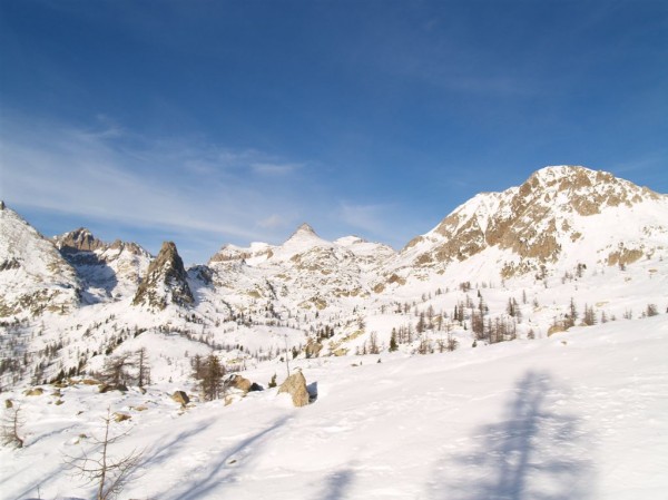 #5 Panorama : De gauche à droite, Les arêtes du lac nègre, le caïre pounchu, les tablasses au fond, le caïre sud des bresses et la tête sud des bresses au fond, puis la cime de frémamorte. Beau panorama ! Panorama : De gauche à droite, Les arêtes du lac nègre, le caïre pounchu, les tablasses au fond, le caïre sud des bresses et la tête sud des bresses au fond, puis la cime de frémamorte. Beau panorama !